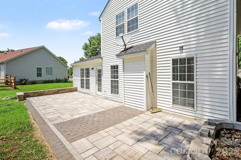 1131 Morning Glory Drive Charlotte NC 28262