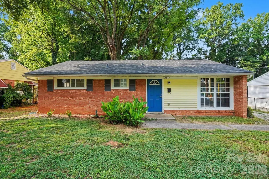 2515 Lasalle Street Charlotte NC 28216