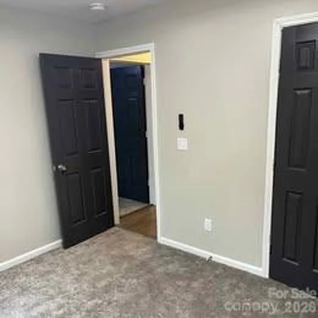 2515 Lasalle Street Charlotte NC 28216