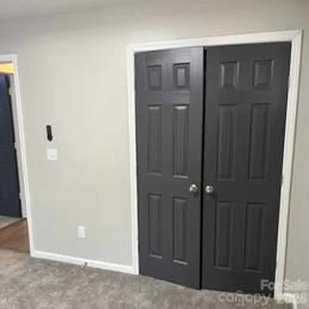 2515 Lasalle Street Charlotte NC 28216