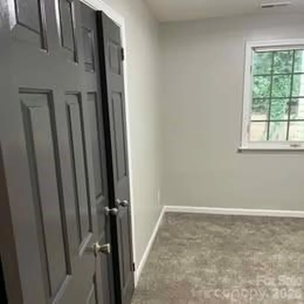 2515 Lasalle Street Charlotte NC 28216