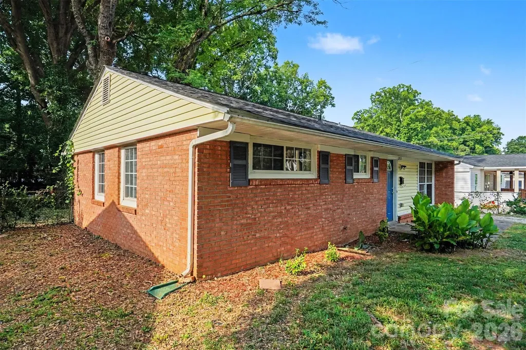 2515 Lasalle Street Charlotte NC 28216