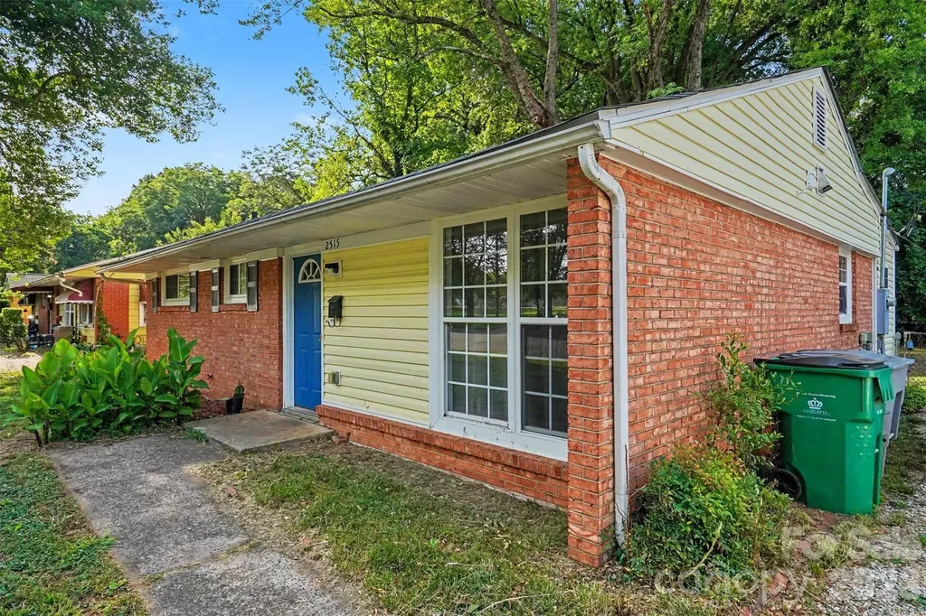 2515 Lasalle Street Charlotte NC 28216