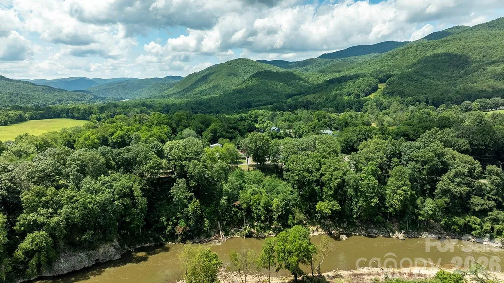 765 River Road Hot Springs NC 28743