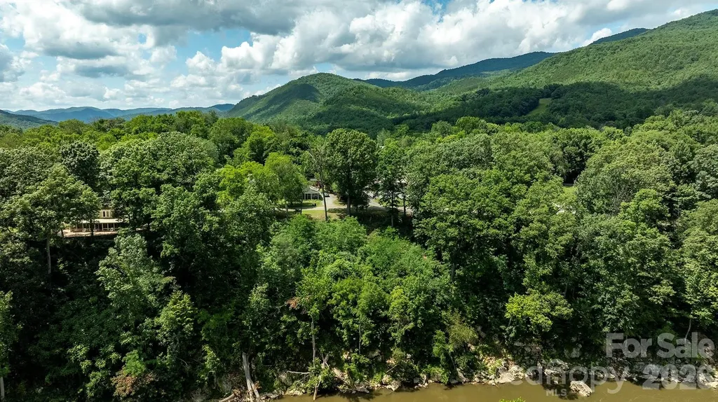765 River Road Hot Springs NC 28743