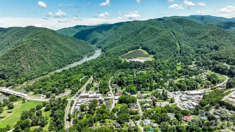 765 River Road Hot Springs NC 28743