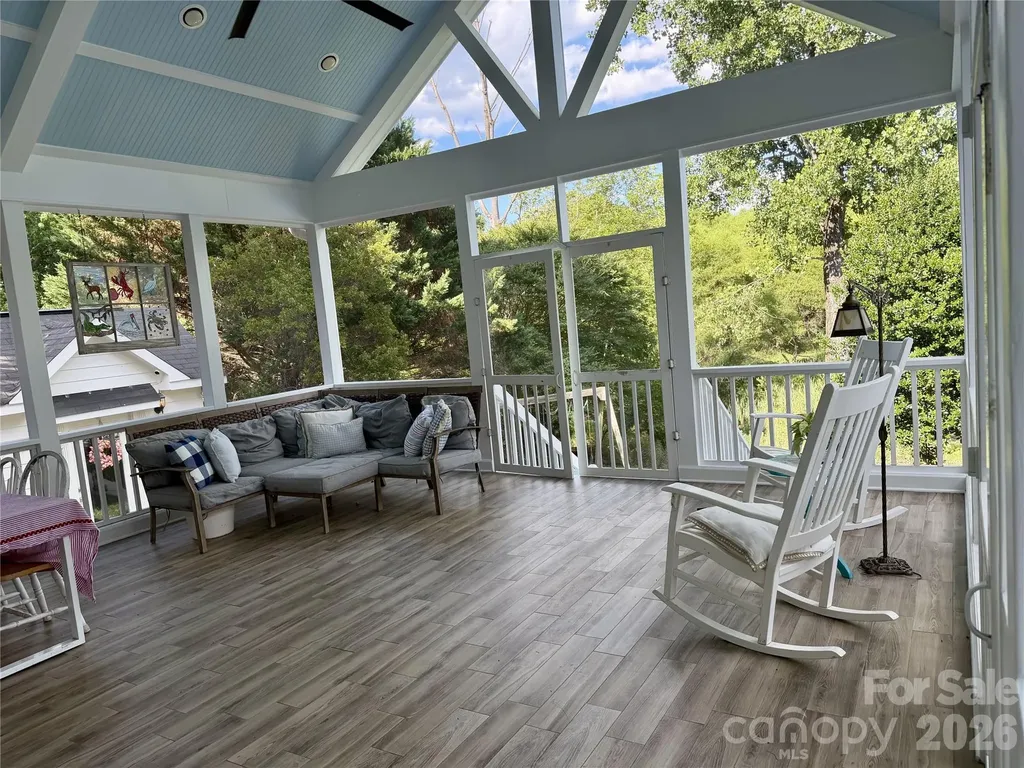 10203 Rougemont Lane Charlotte NC 28277