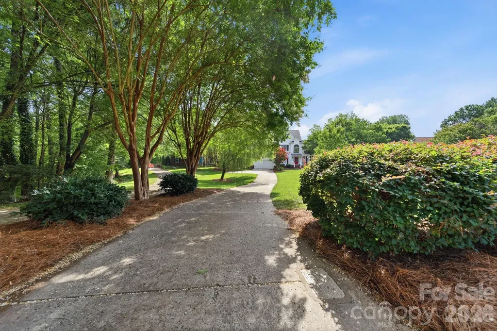 10203 Rougemont Lane Charlotte NC 28277