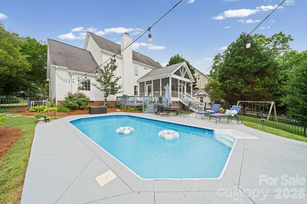 10203 Rougemont Lane Charlotte NC 28277