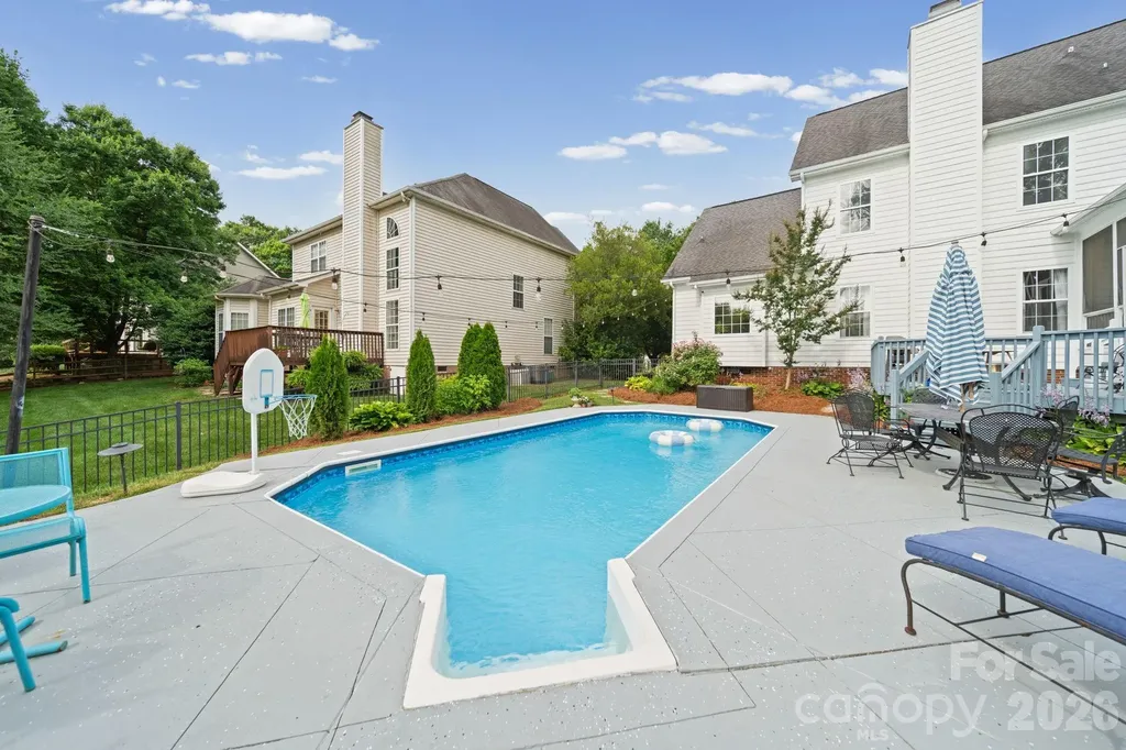10203 Rougemont Lane Charlotte NC 28277