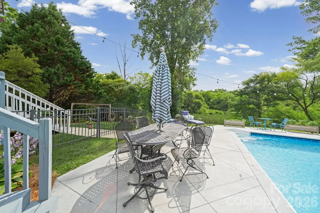 10203 Rougemont Lane Charlotte NC 28277