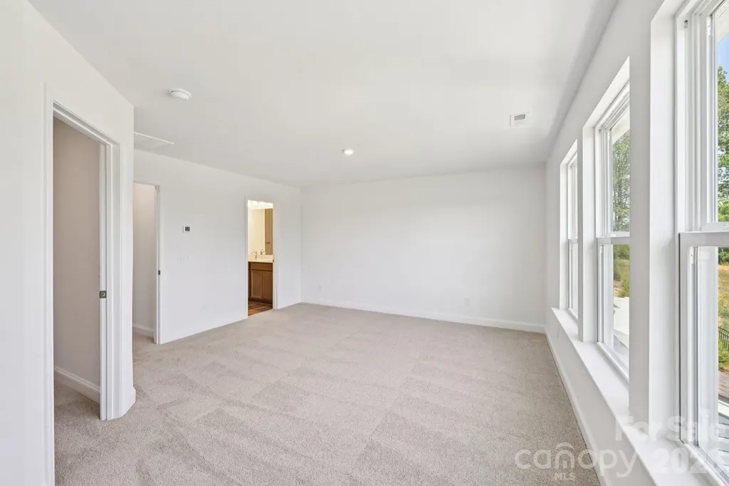 7563 Ethora Way Charlotte NC 28216