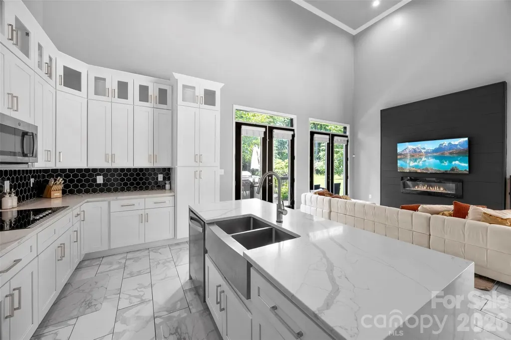 7117 W Sugar Creek Road Charlotte NC 28269
