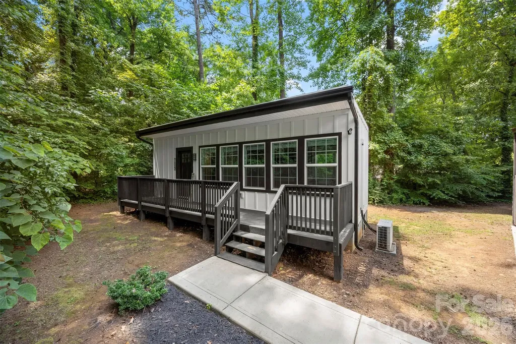 7117 W Sugar Creek Road Charlotte NC 28269