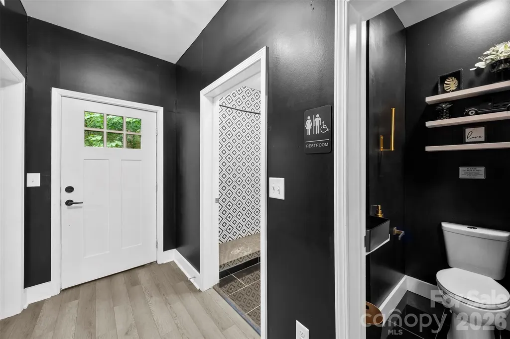 7117 W Sugar Creek Road Charlotte NC 28269