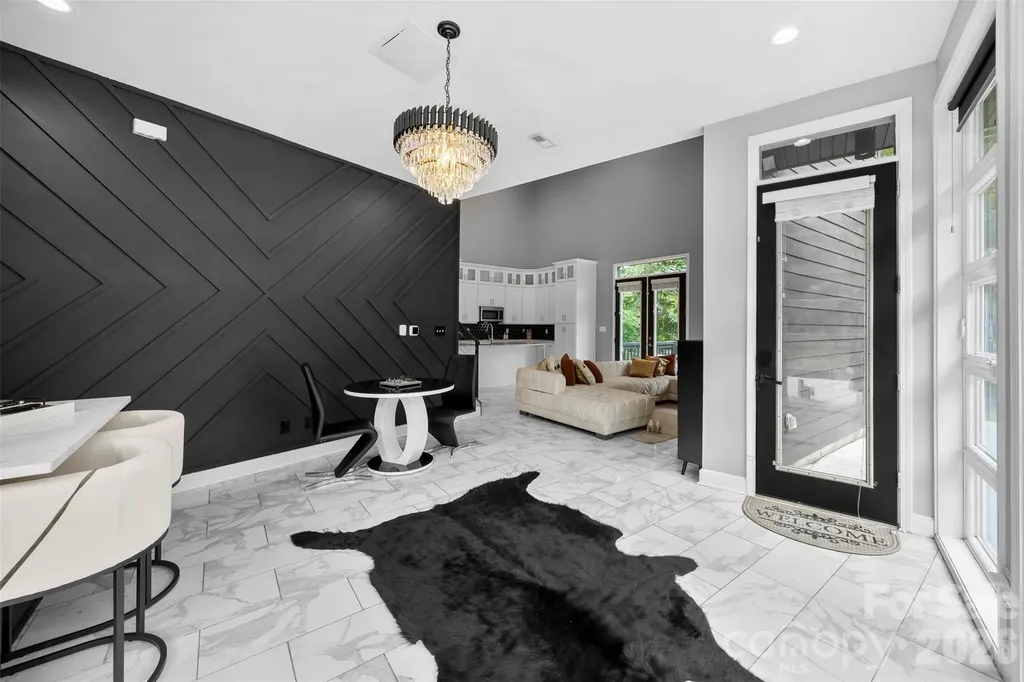7117 W Sugar Creek Road Charlotte NC 28269