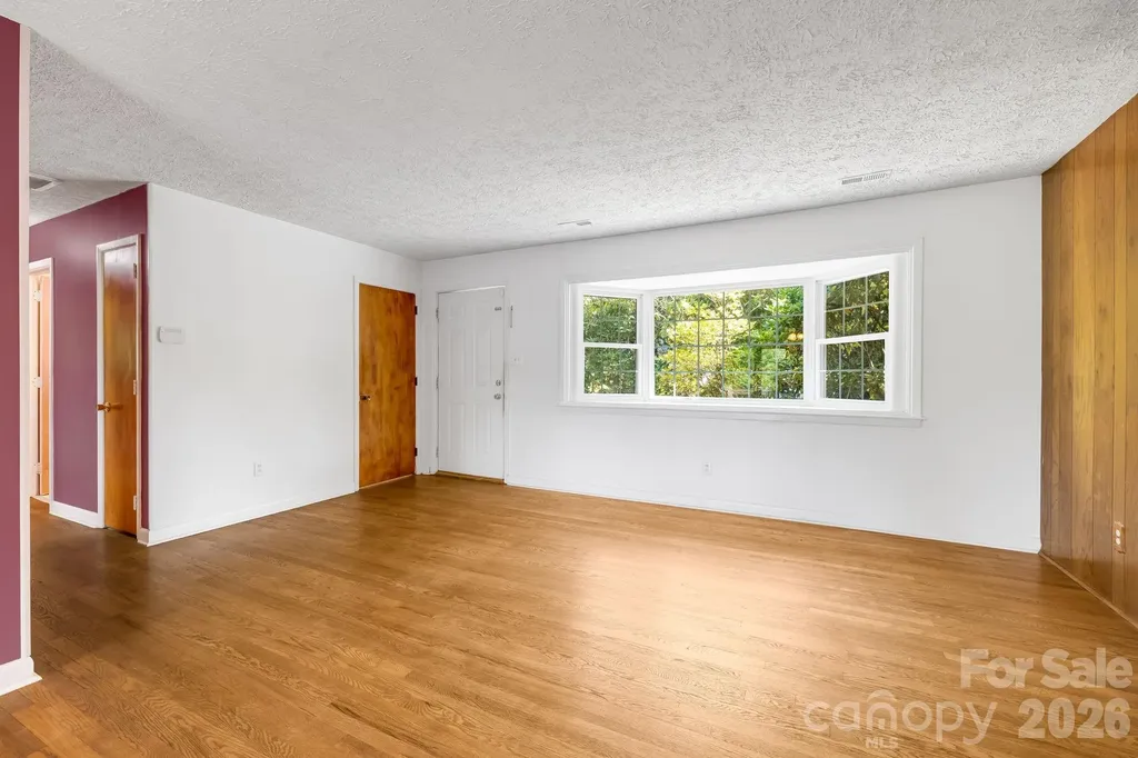63 Baker Place Asheville NC 28806