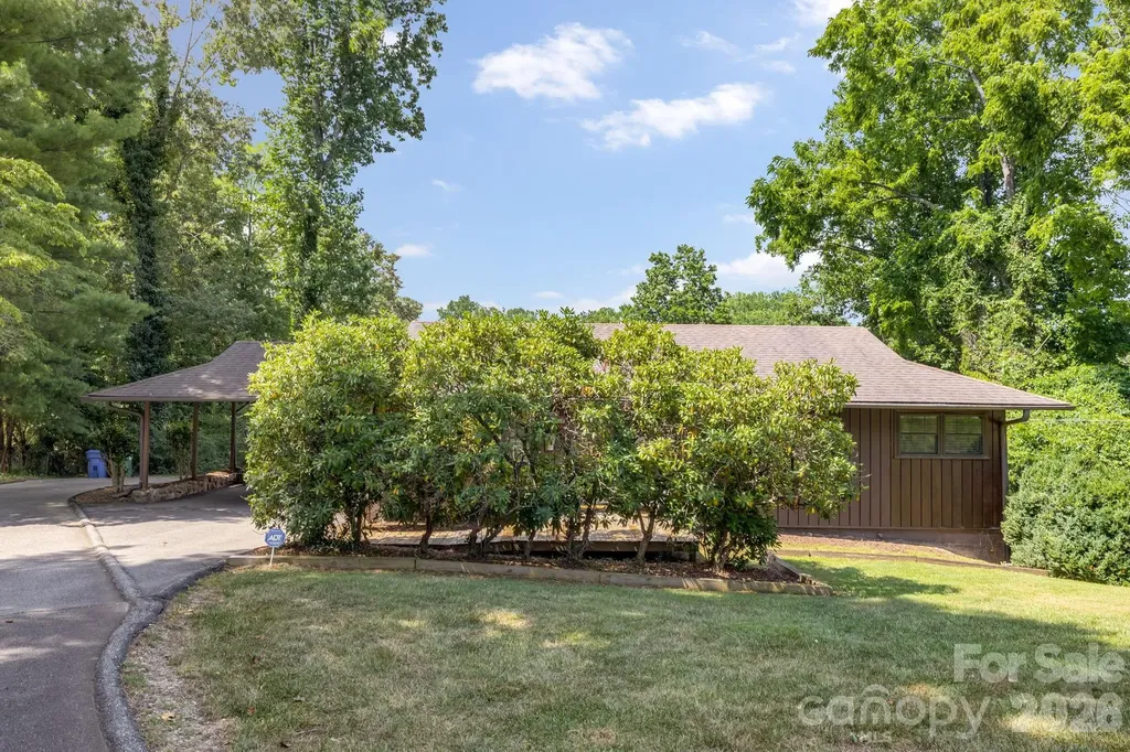 63 Baker Place Asheville NC 28806