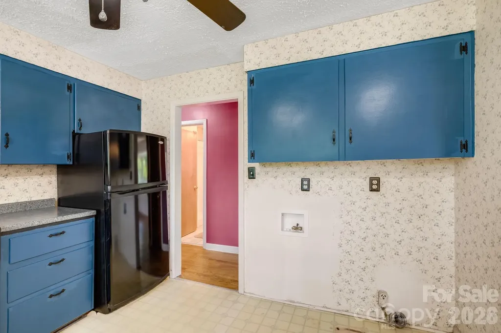 63 Baker Place Asheville NC 28806
