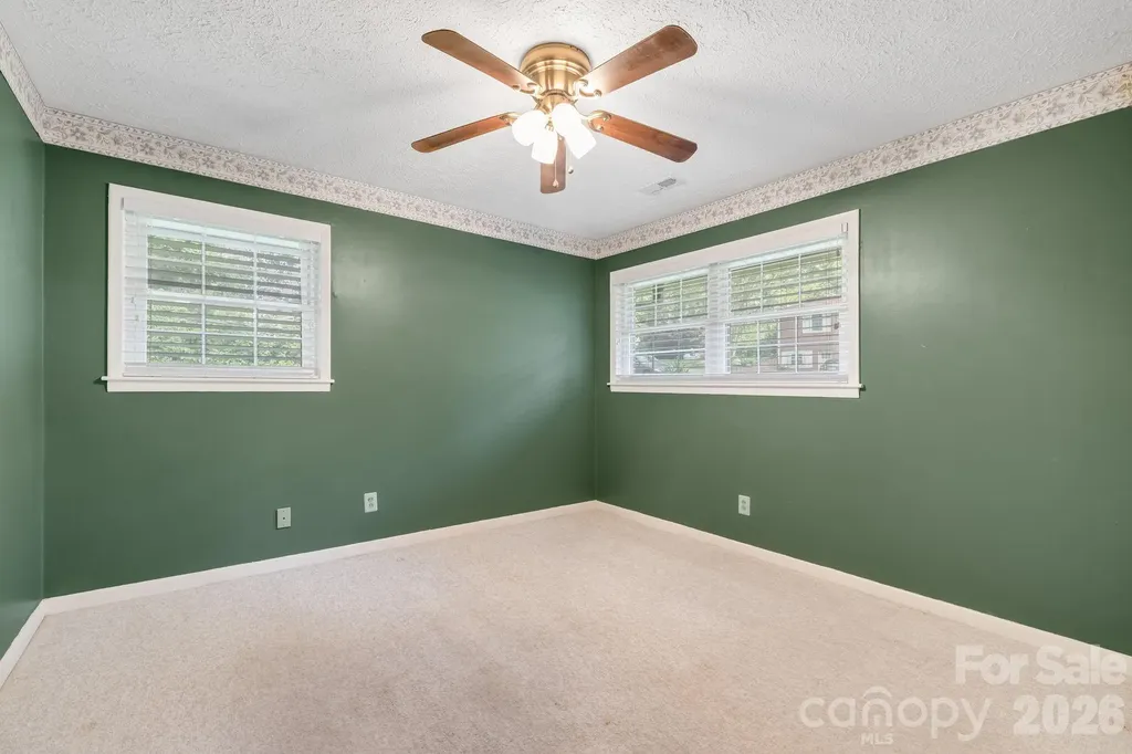 63 Baker Place Asheville NC 28806