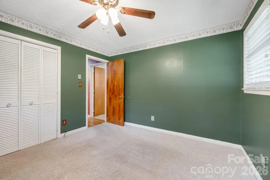 63 Baker Place Asheville NC 28806