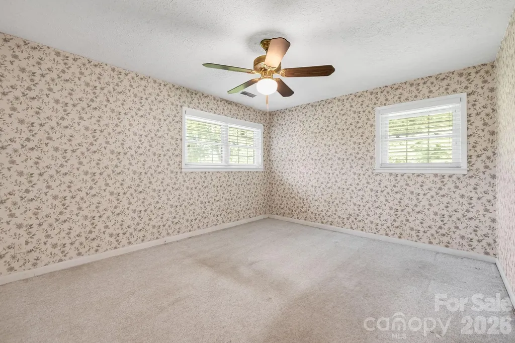 63 Baker Place Asheville NC 28806