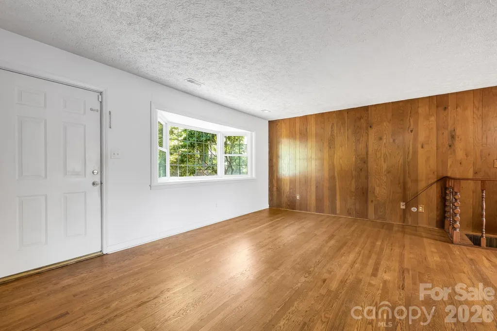 63 Baker Place Asheville NC 28806