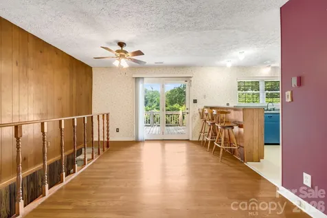 63 Baker Place Asheville NC 28806