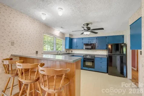 63 Baker Place Asheville NC 28806