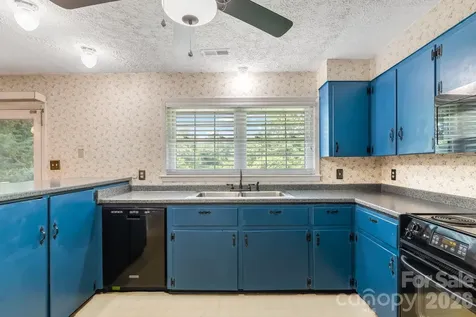 63 Baker Place Asheville NC 28806