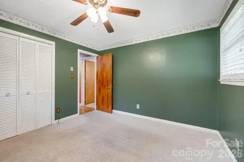 63 Baker Place Asheville NC 28806