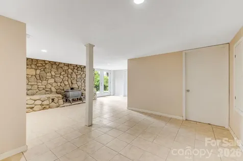 63 Baker Place Asheville NC 28806