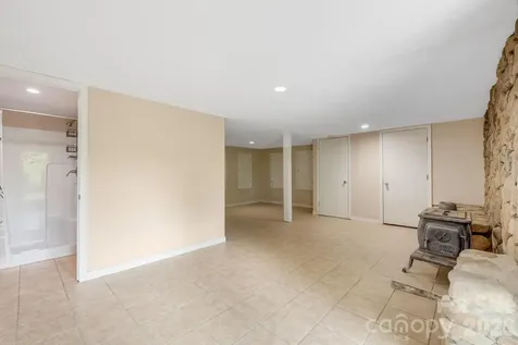 63 Baker Place Asheville NC 28806