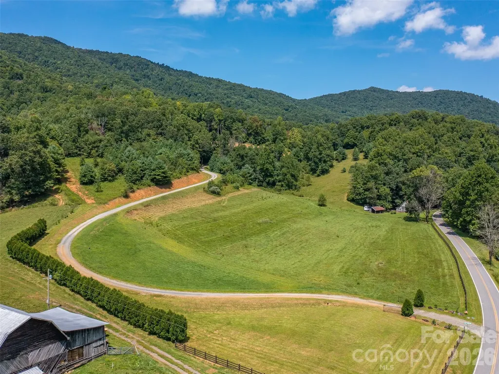 000 Locust Rough Mountain Road Burnsville NC 28714
