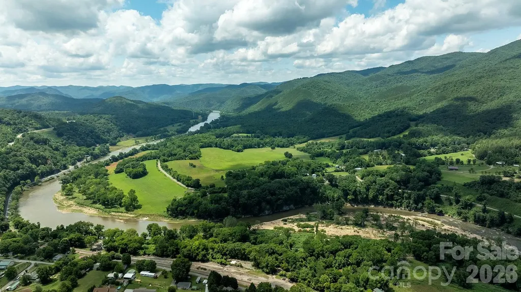 821 River Road Hot Springs NC 28743