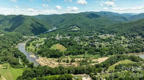 821 River Road Hot Springs NC 28743