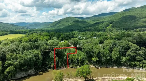 821 River Road Hot Springs NC 28743