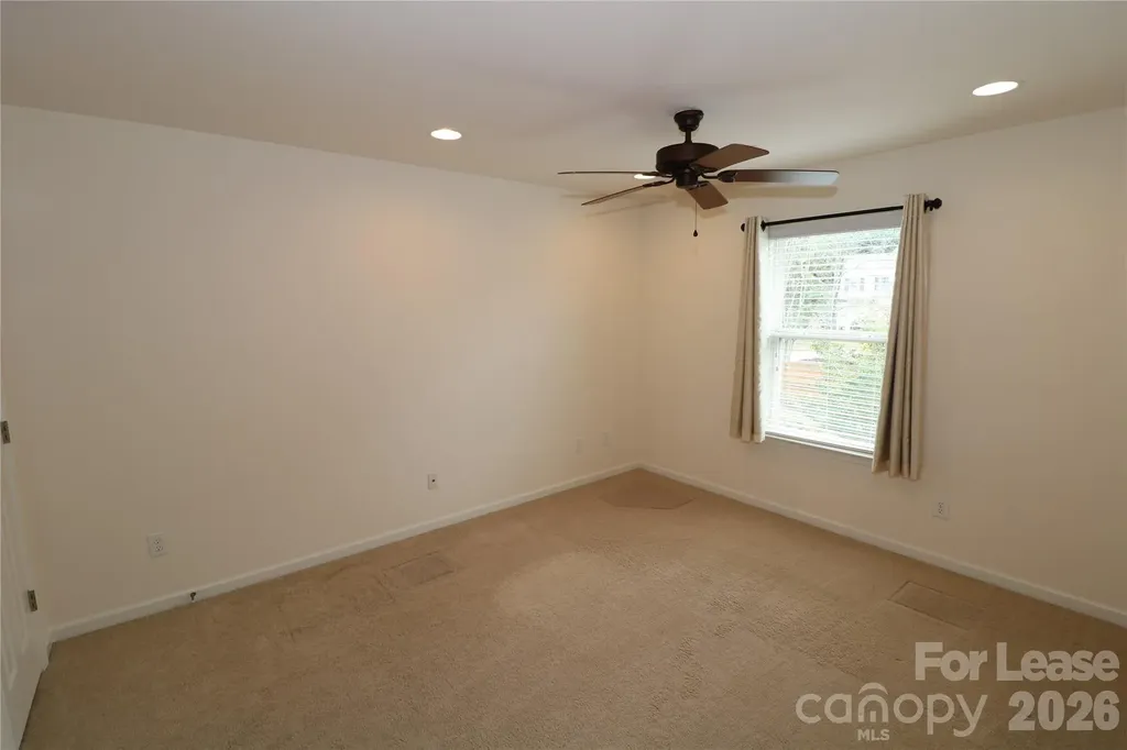 4022 Linsbury Court Charlotte NC 28213