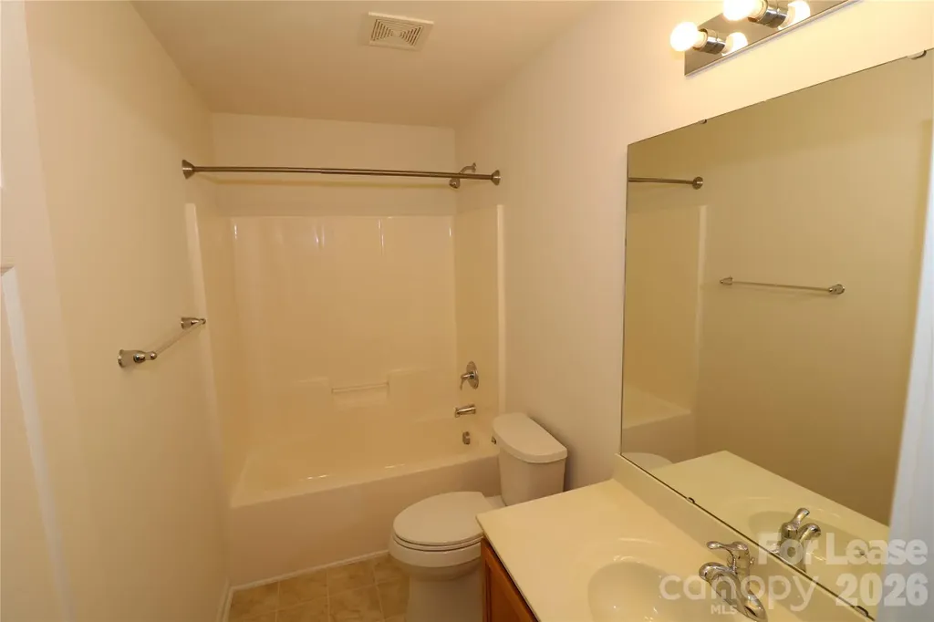 4022 Linsbury Court Charlotte NC 28213