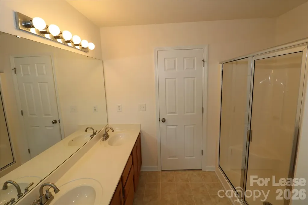 4022 Linsbury Court Charlotte NC 28213