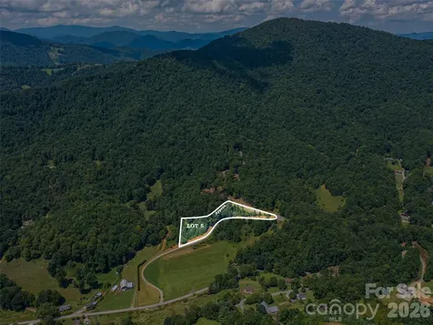 000 Locust Rough Mountain Road Burnsville NC 28714