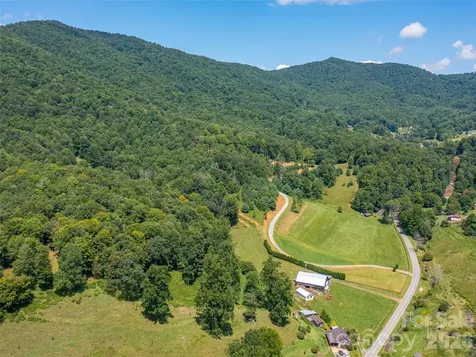 000 Locust Rough Mountain Road Burnsville NC 28714