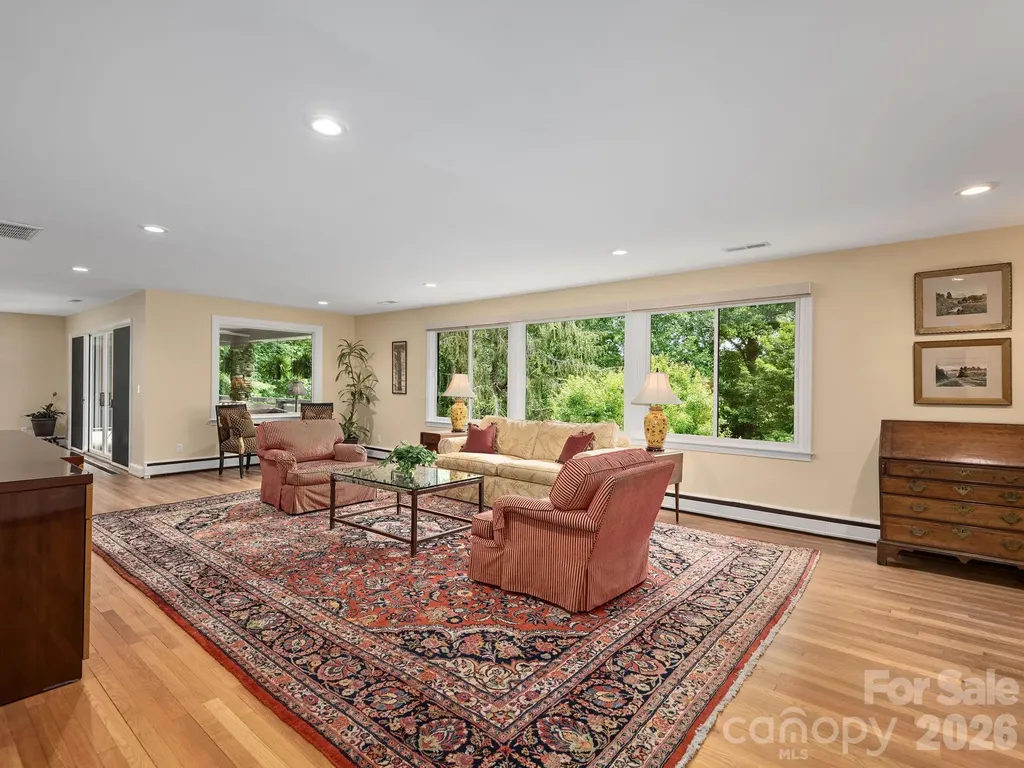65 Cliff Drive Laurel Park NC 28739