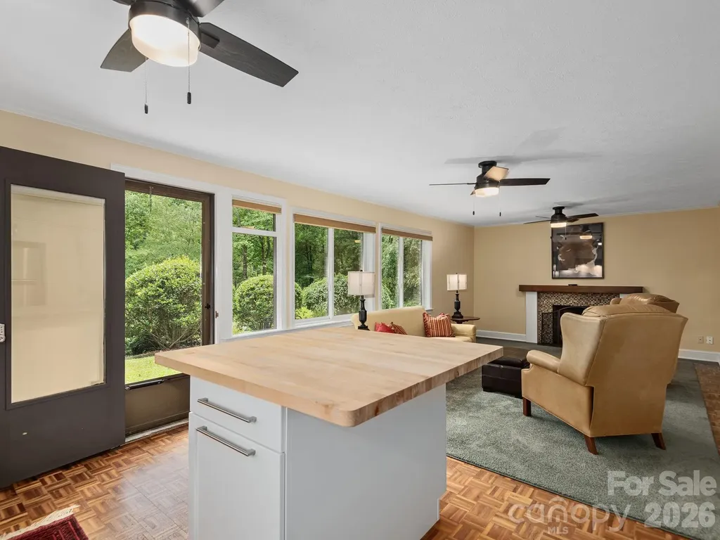 65 Cliff Drive Laurel Park NC 28739
