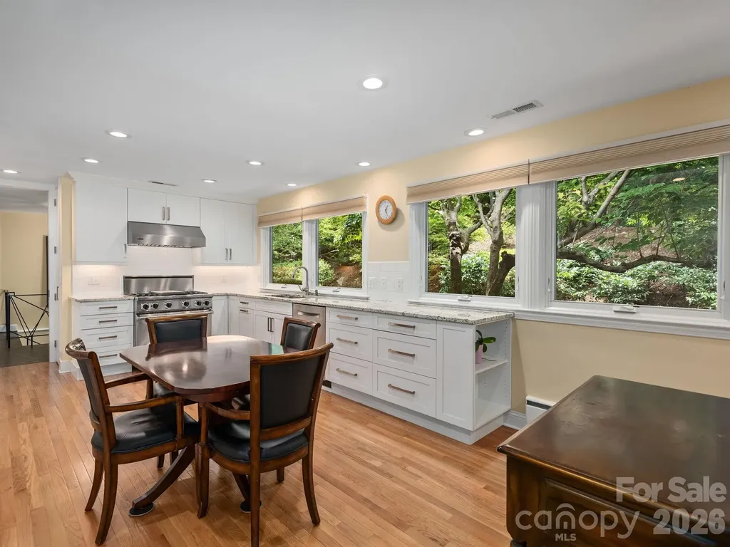 65 Cliff Drive Laurel Park NC 28739