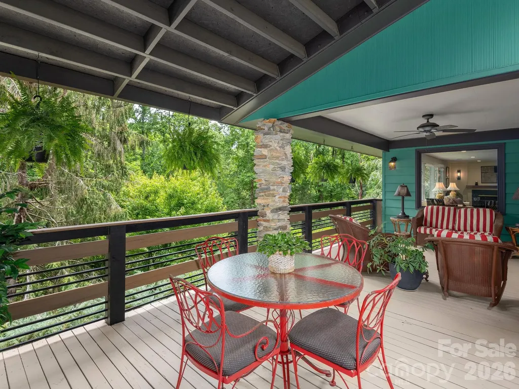 65 Cliff Drive Laurel Park NC 28739