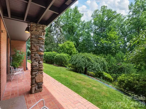 65 Cliff Drive Laurel Park NC 28739