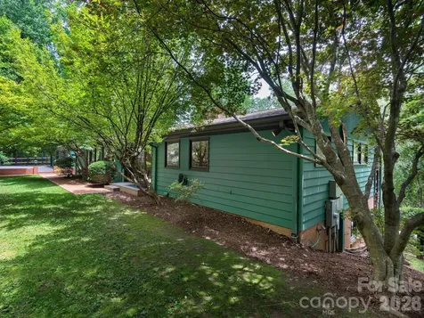 65 Cliff Drive Laurel Park NC 28739