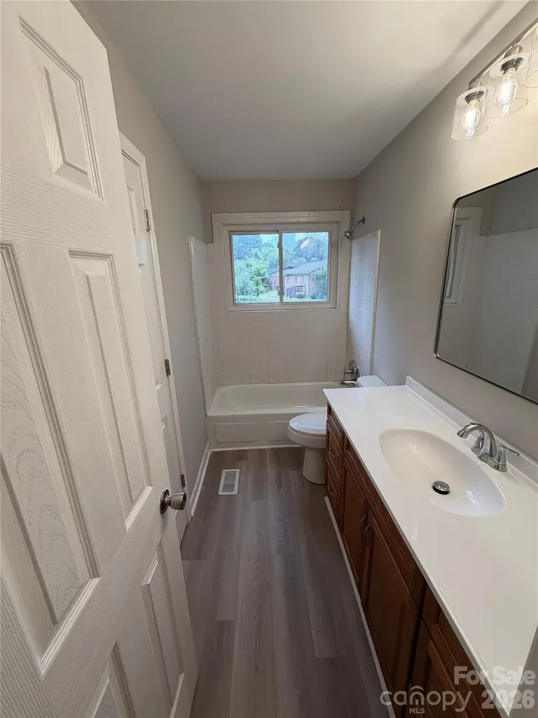 2824 Cedarhurst Drive Charlotte NC 28269