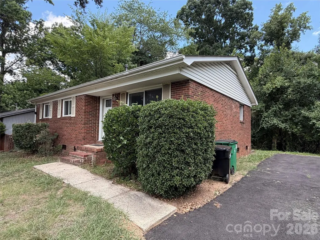 2824 Cedarhurst Drive Charlotte NC 28269